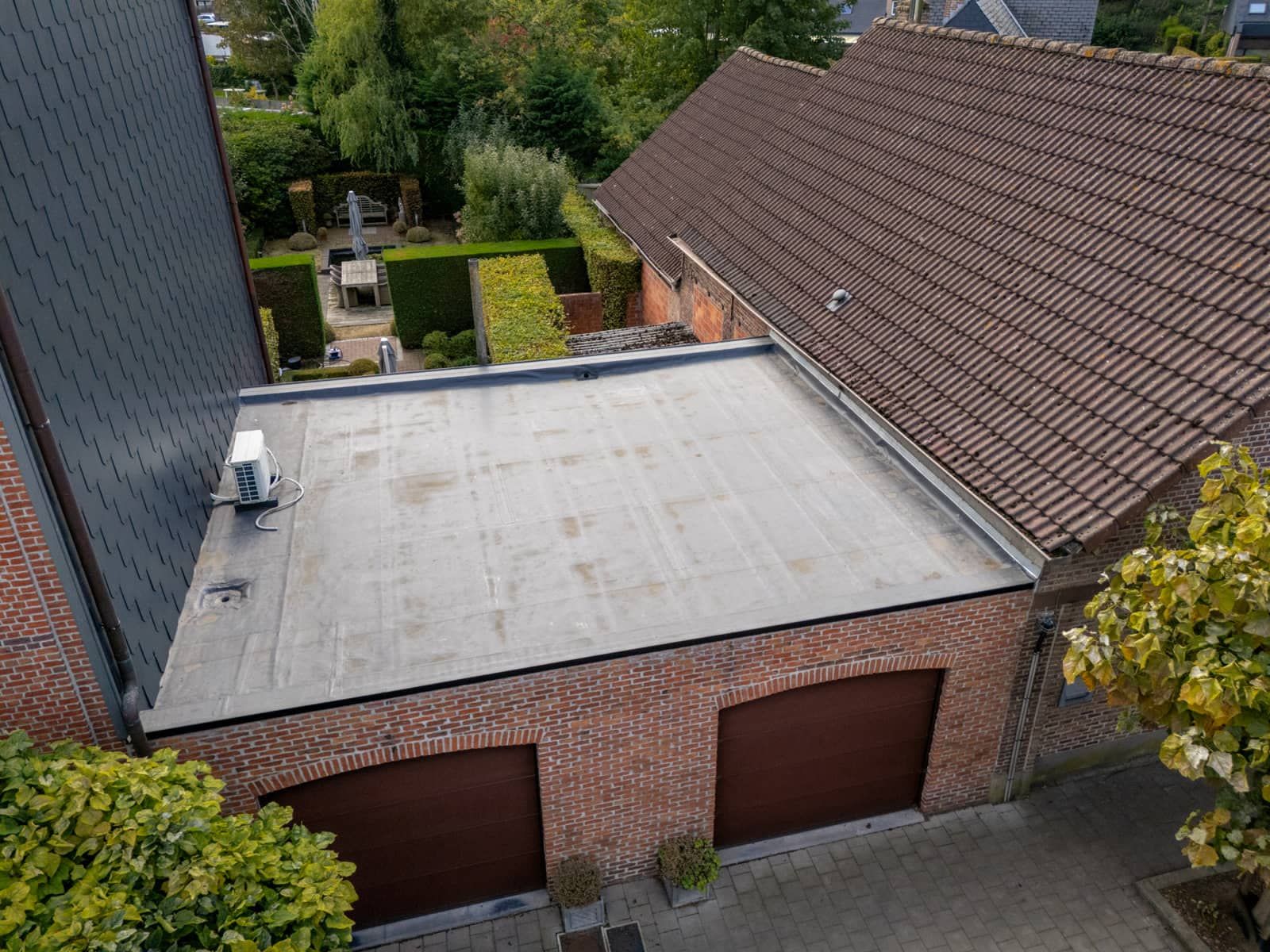 Plat dak met EPDM bekleding aangelegd door Dakwerken CPD
